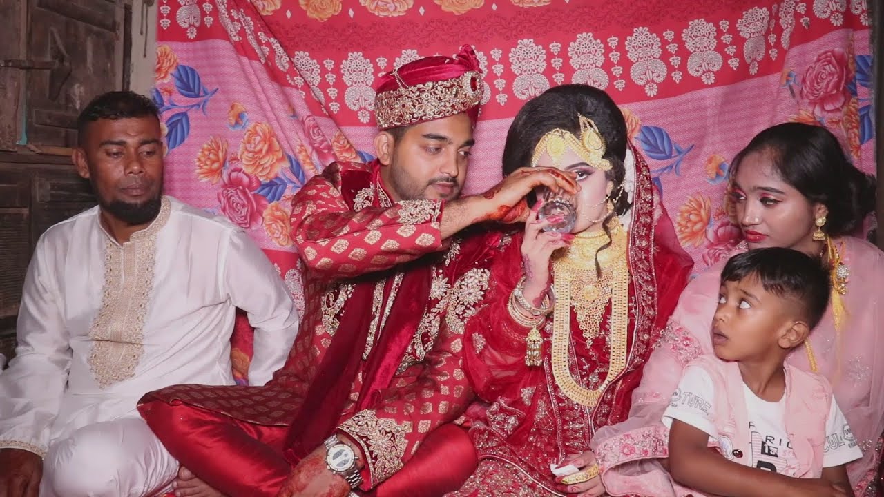 এ কি করলো নতুন বরকে আন্দরে নিয়ে,,, সম্পূর্ণ ভিডিওটা না দেখে মিস করবেন,,  44