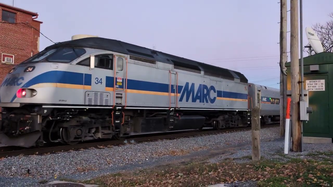 MARC Frederick Deadhead at the Wisner St Crossing