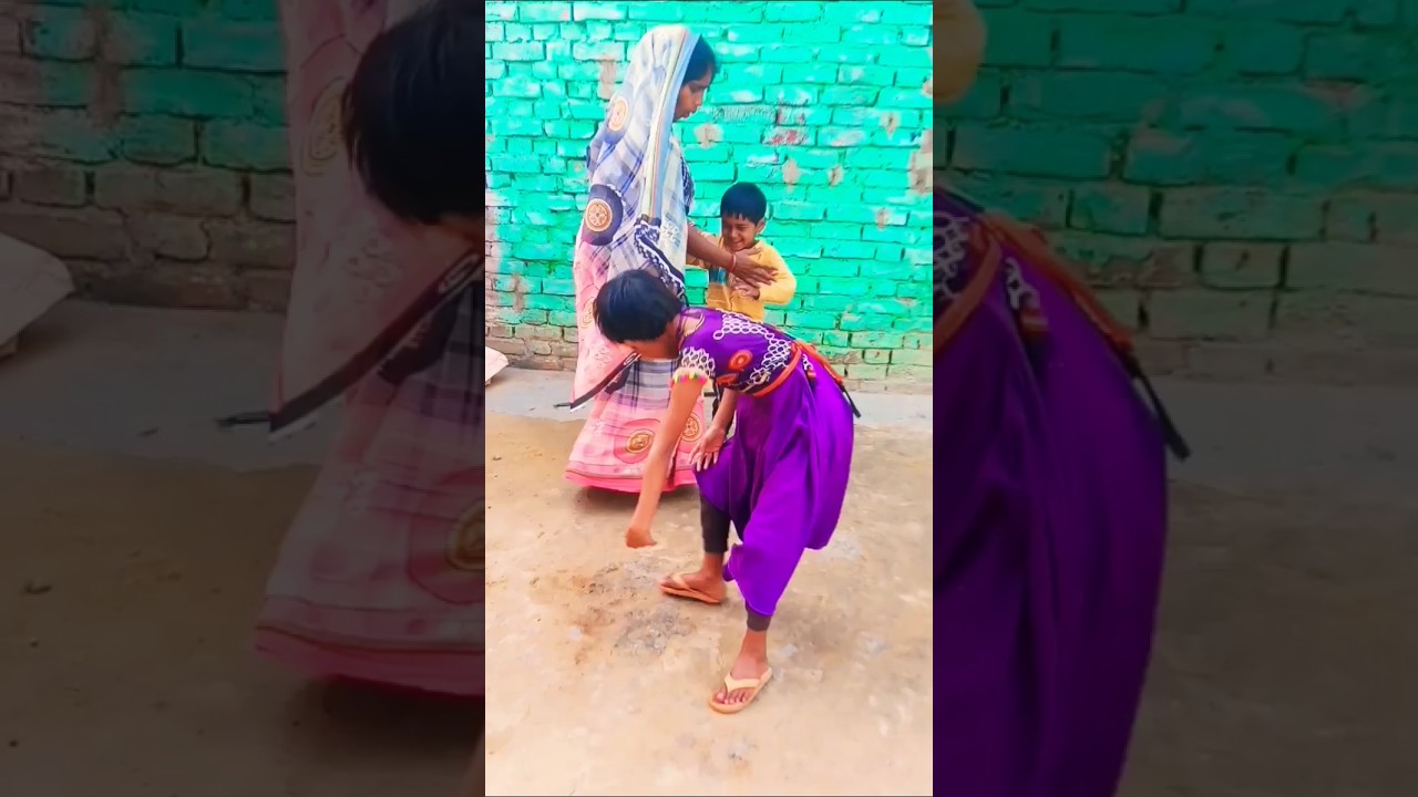 मामा वह देखो बंदर सो रहा है