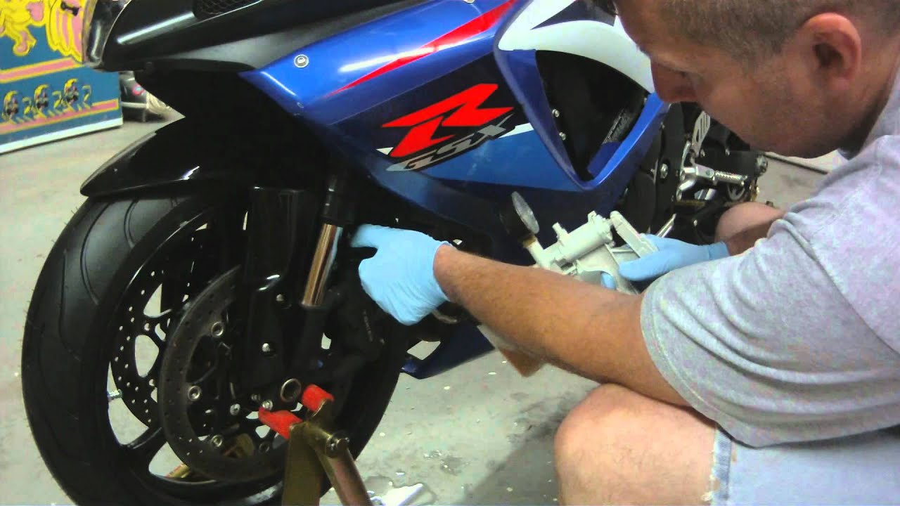 GSXR Front Brake Flush - Bleed