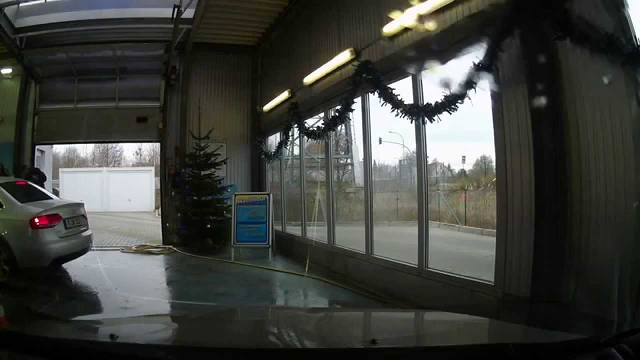 Mit Lexus durch die Waschstrasse Carwash-Center Potsdam