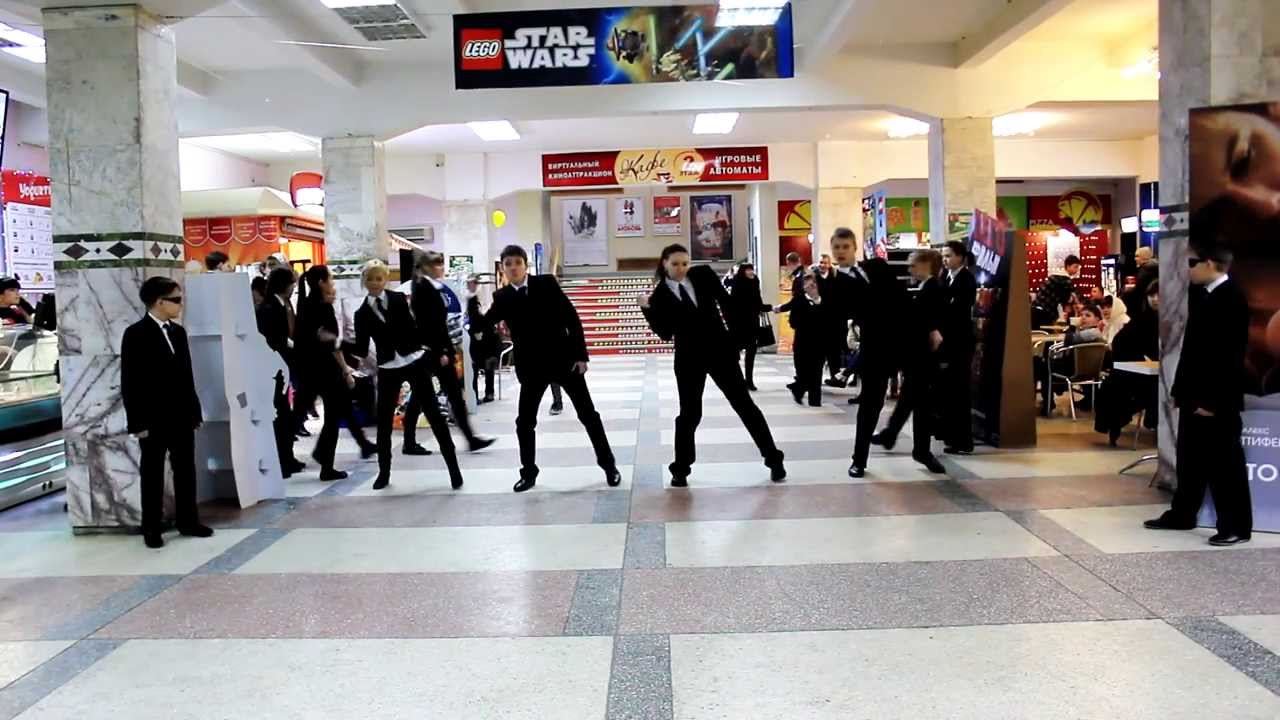 Be Free - Flashmob Men In Black in Khabarovsk
