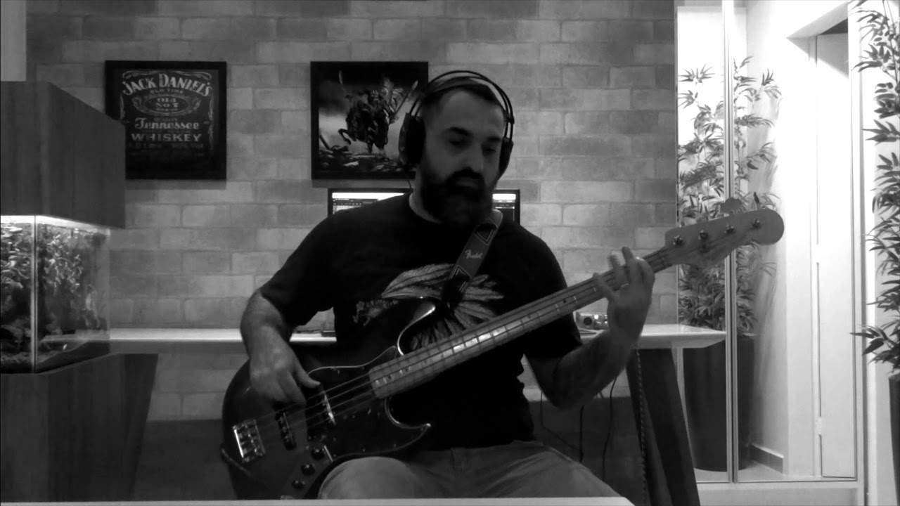 Helloween - Wake up the mountain - Bass cover (HD) by Glauco Marcon