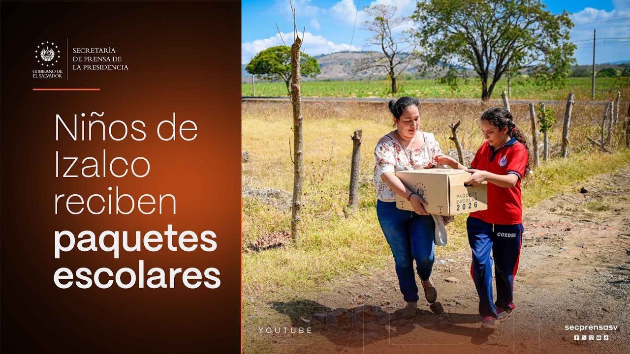 Gobierno del Presidente Bukele entrega de computadoras a estudiantes de nueva matricula en Izalco