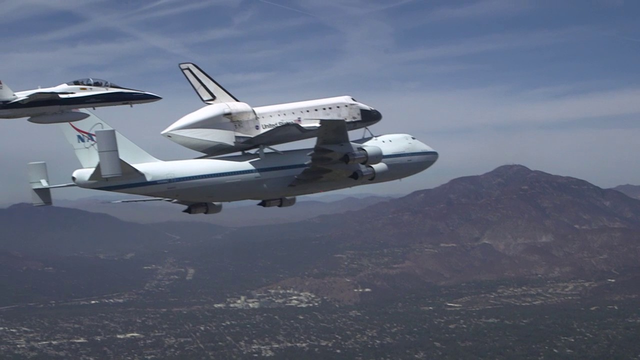 Shuttle Endeavour Flyover of Los Angeles Landmarks