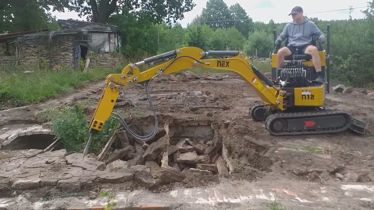 NEX N12 i MŁOT wyburzeniowy Kucie starych posadzek i stropu.