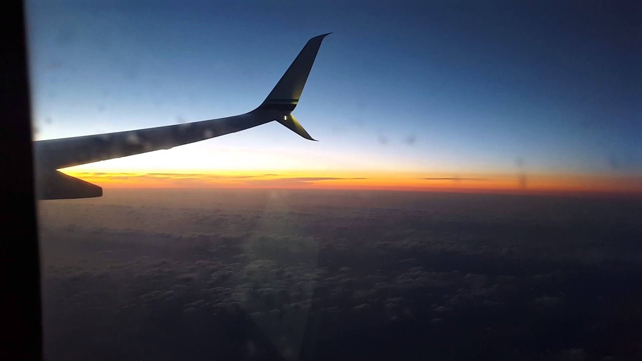 Heavy Turbulence High Over The Pacific Ocean