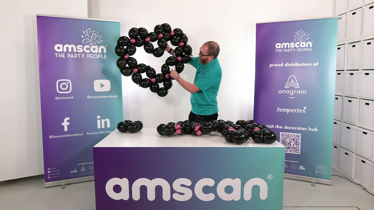 Using Link-O-Loon Balloons to Create Hearts