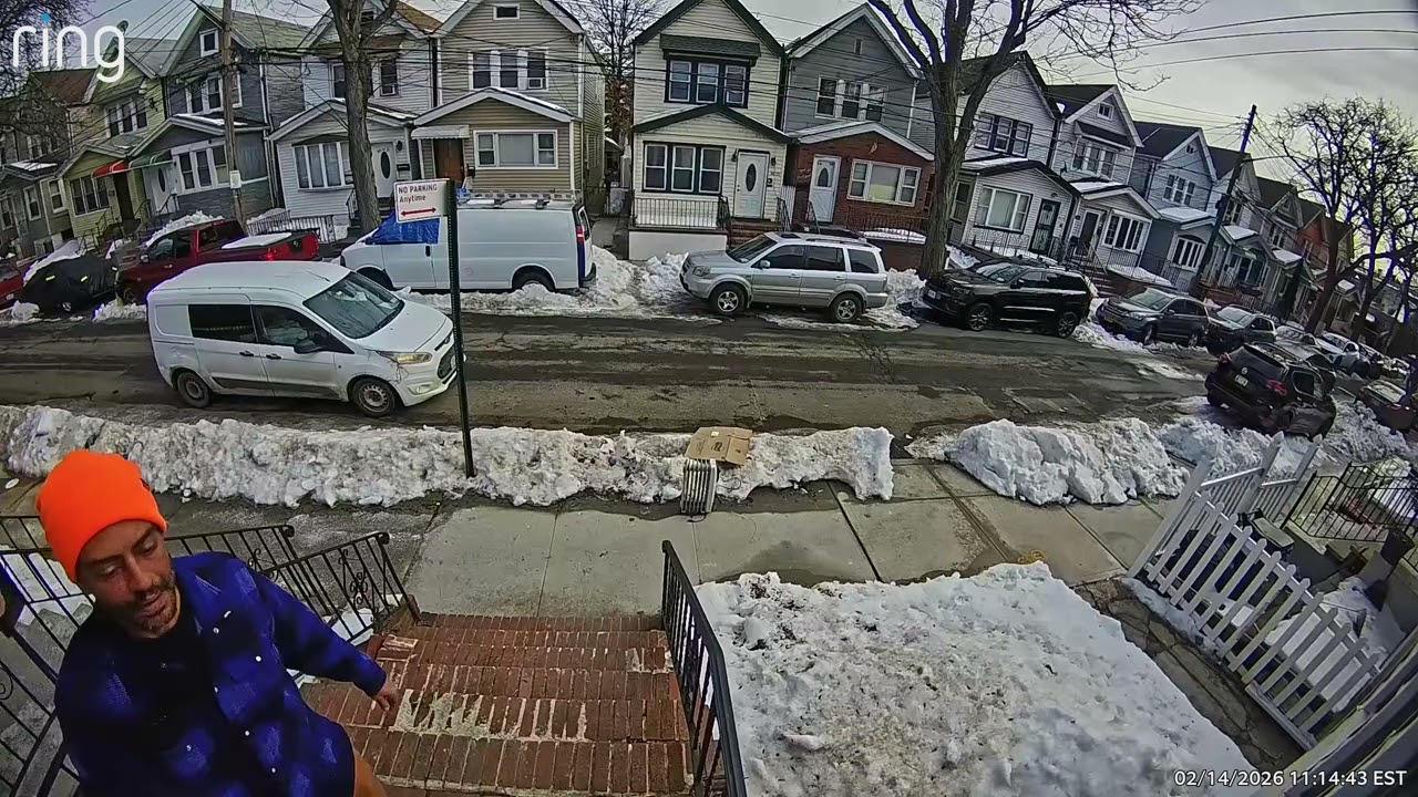 Ring video strange Man tries to steal male and then dumps unwanted item on property