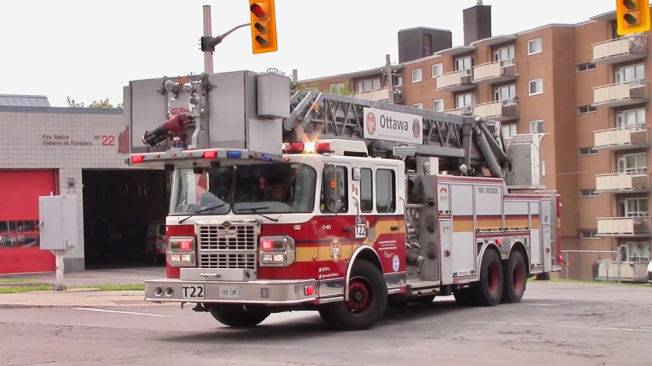 (Horn) Ottawa Fire Service Tower 22 Responding
