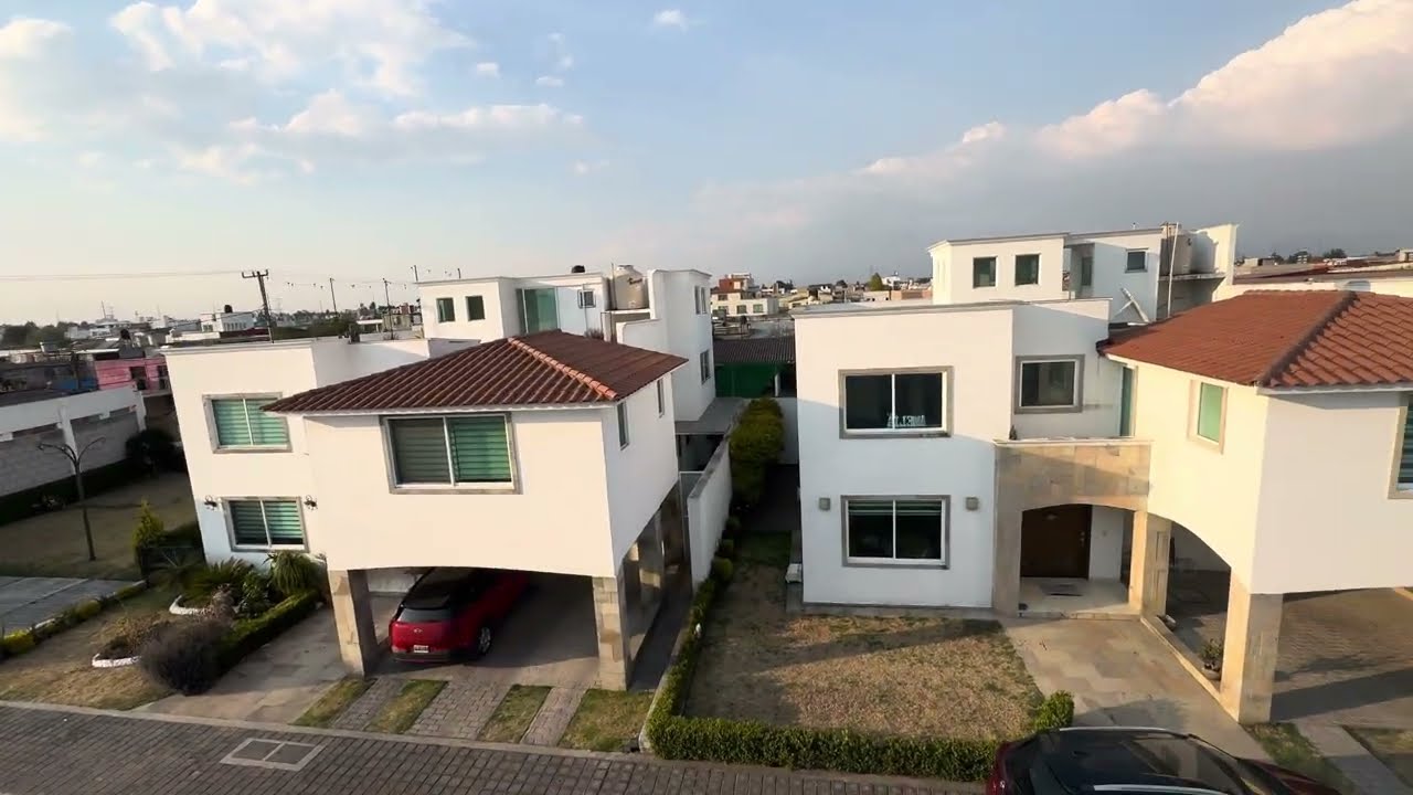 Amplia Casa en Metepec: 4 Recámaras con Baño y Roof Garden | Zona Tecnológico