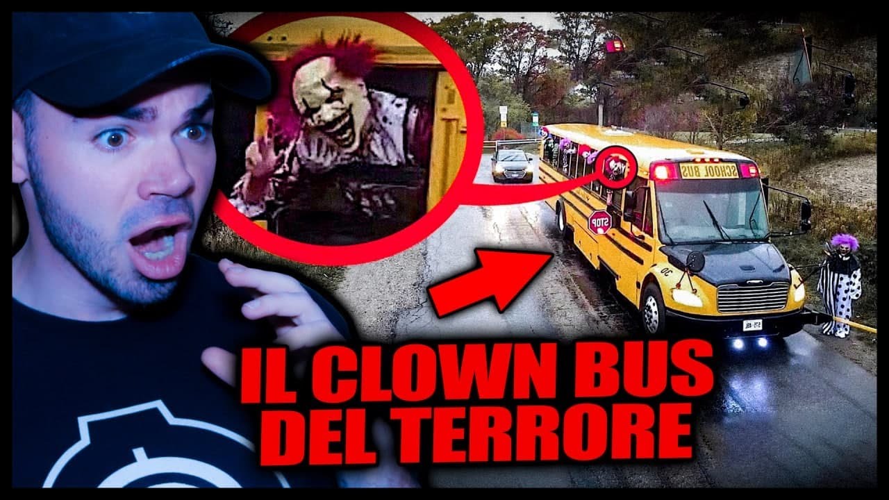SONO ENTRATO IN UNO SCUOLABUS PIENO DI CLOWN 😲 AIUTO !!
