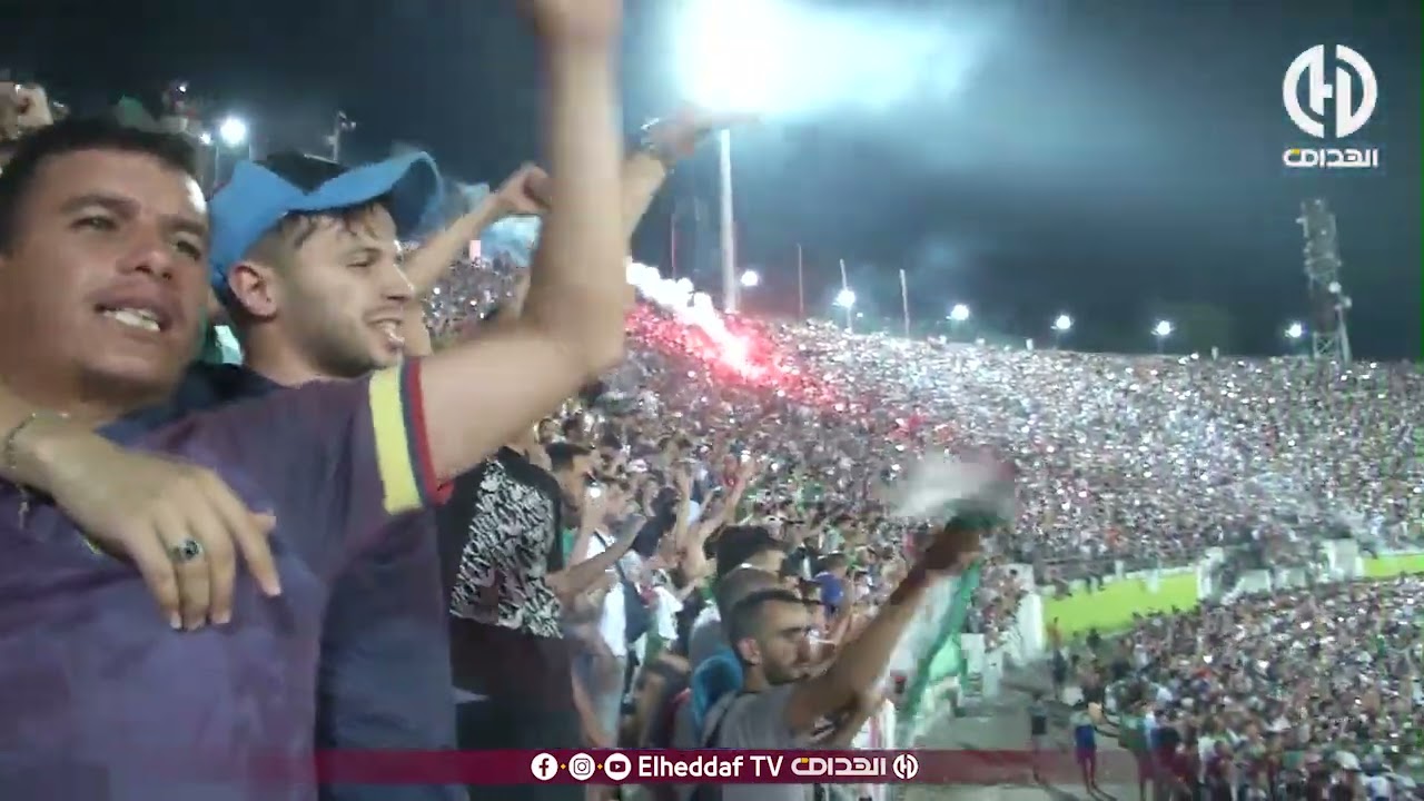 شــــاهد ... أجواء خرافية في ملعب عنــابة و مافعلته الجمــاهير الجزائرية مع المنتخب التونسي