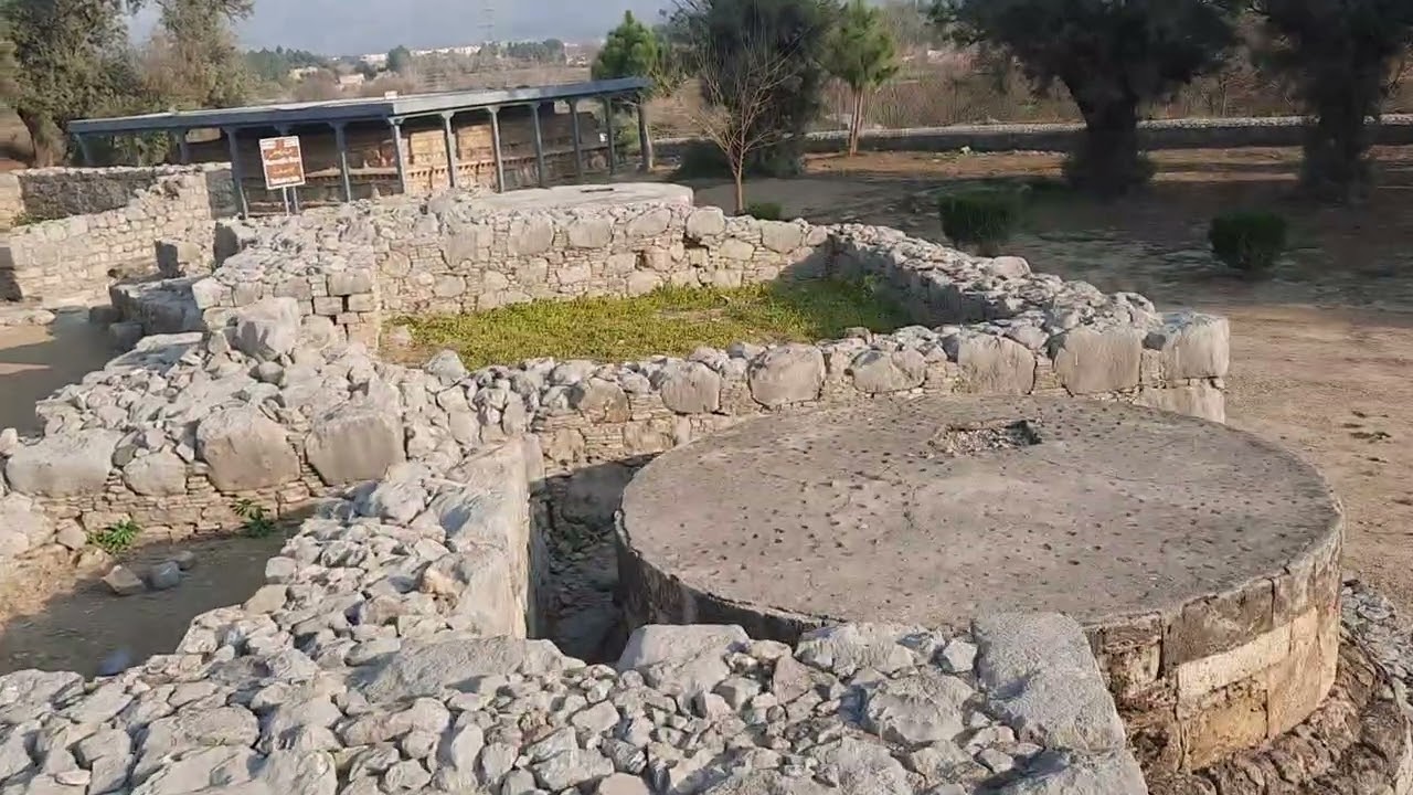 Taxila ma Hindu ke qadeem ebadat gah | sadyon purani ebadat gah taxila stupa