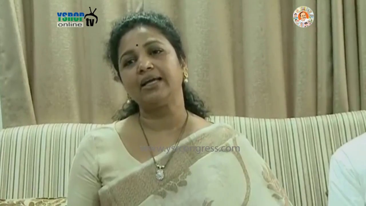 YSRCP MP Butta Renuka Clarifies on Yellow Media Rumors over Changing Party - 17th Jul 17