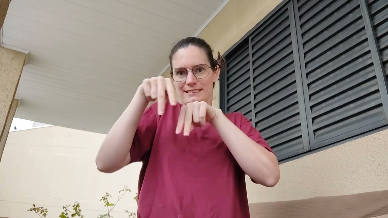 Acidente de Patinete com Minha Amiga em Balneário Camboriú (Libras)