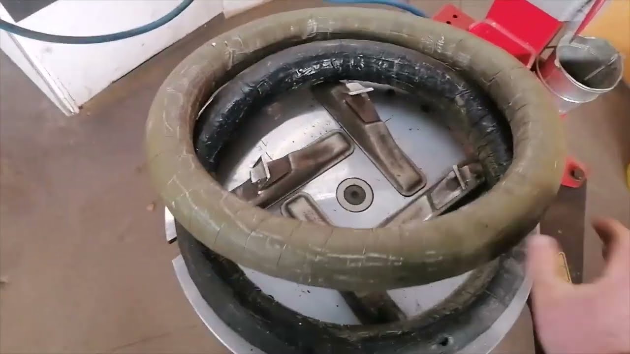 Anneau de gonflage pour pneu &eacute;troit