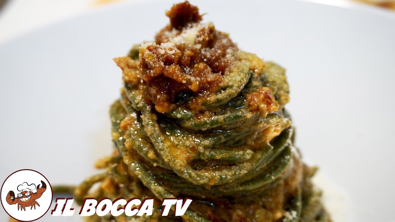 572 - Pasta al pesto rosso..mi son quasi commosso! (primo sfizioso facile veloce genuino e gustoso)