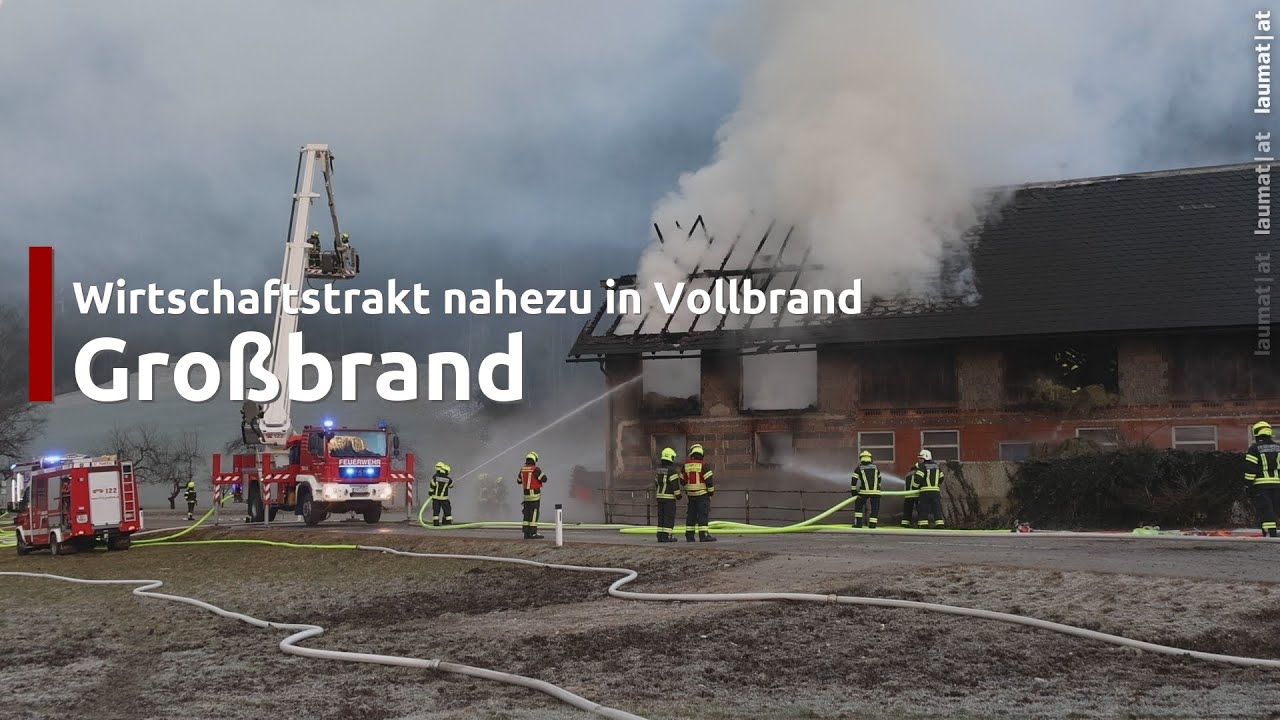 Alarmstufe 2: Wirtschaftstrakt auf Bauernhof in Hinterstoder in Vollbrand