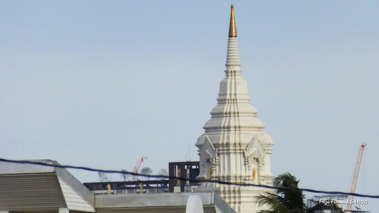 Fuji S4800 30X Zoom