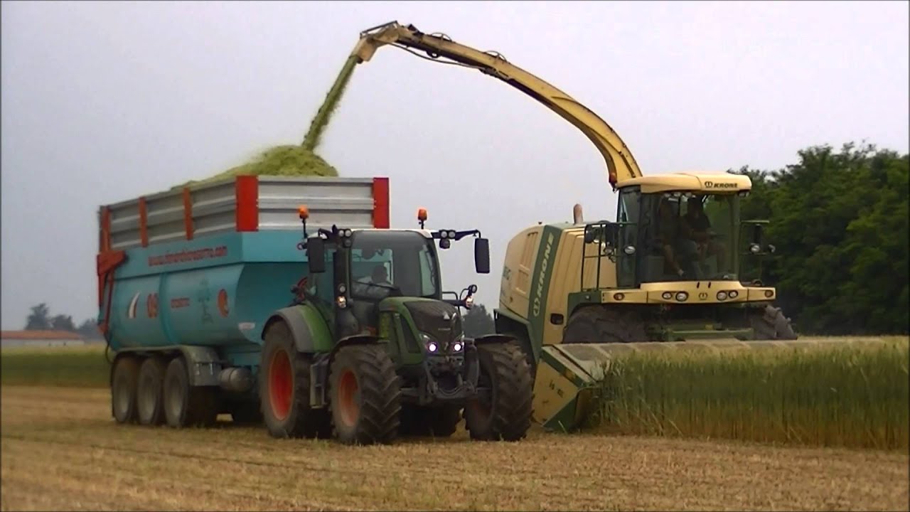 Triticale 2015: Krone Big X 700, Fendt 514, 511, 412, Arion 550, MF 5470