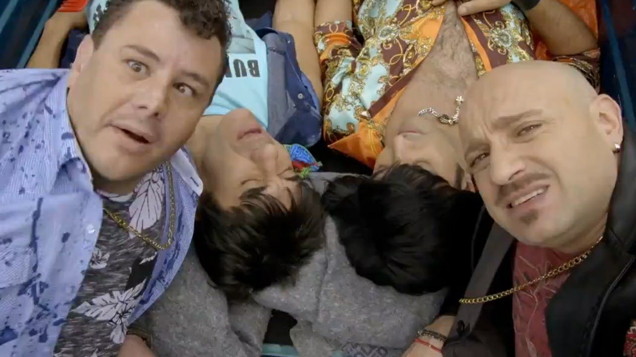 NOSOTROS LOS GUAPOS TEMPORADA 1 CAPITULO 7 VITOR Y ALBERTANO BUSCAN EL SUE&Ntilde;O AMERICANO