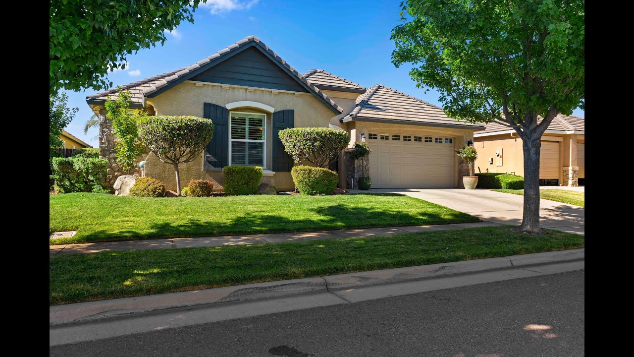 Beautiful single level home in sought after North Yuba City Neighborhood, Ready to move right in!