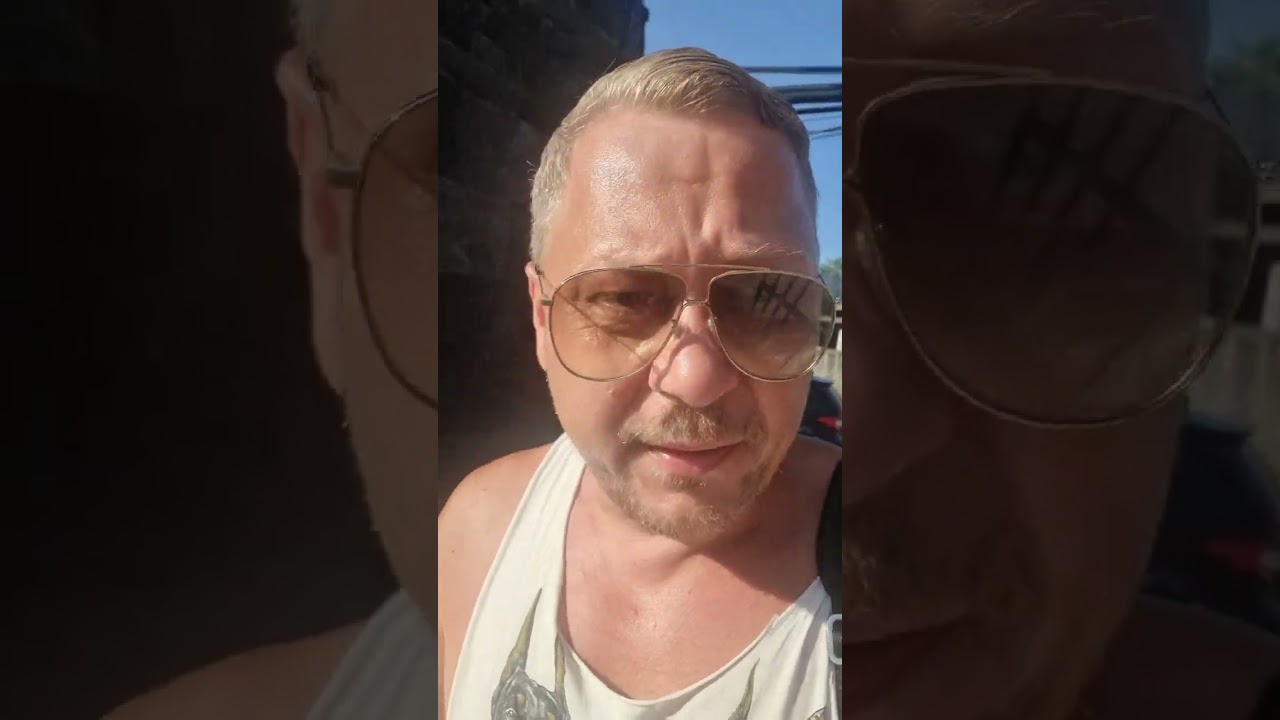 Самый никчёмный пляж Бали...помажите😄😄😄 Джимбаран.