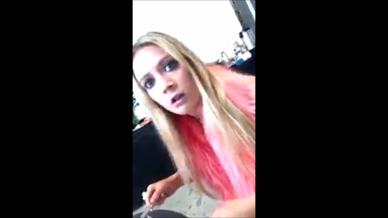Billie Lourd on the set of Scream Queens (July 17, 2016)