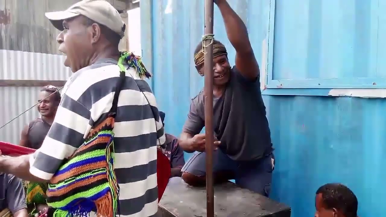 PNG Music (Korou String band Sepik river)