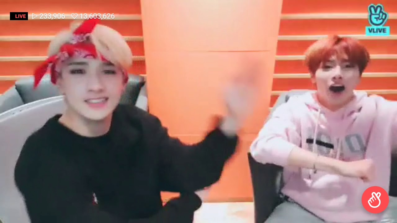 Vlive Jeongin and Chan 