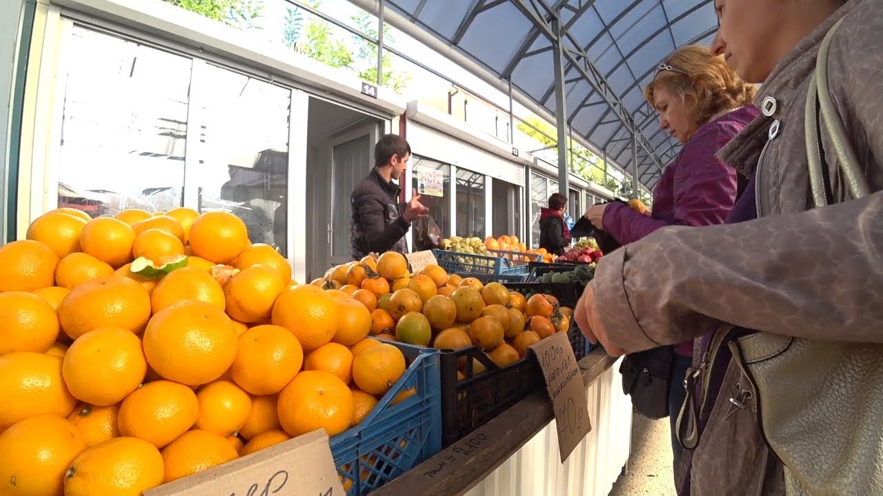 Пошли на рынок за продуктами, а там....