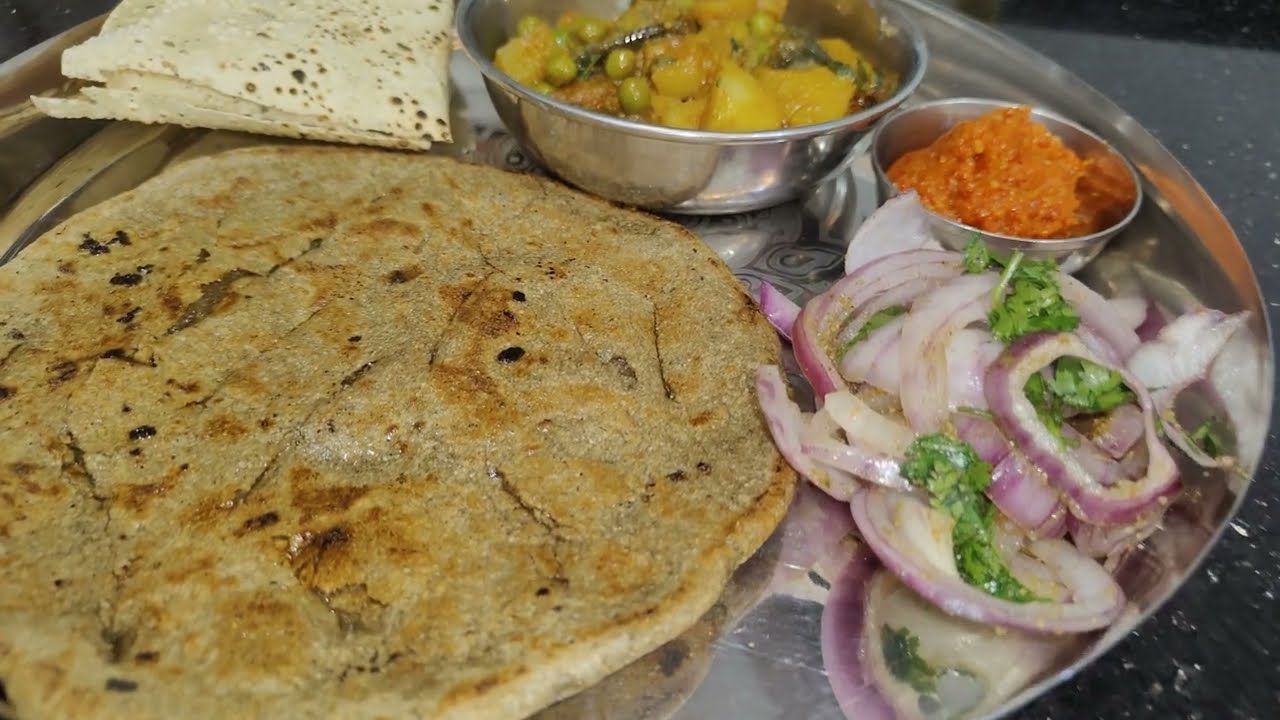 हसबैंड के लिए बनाई बाजरा रोटी–देसी थाली#foodiekavyana#Bajraroti#food#DesiThali#Hausbandspecial#viral