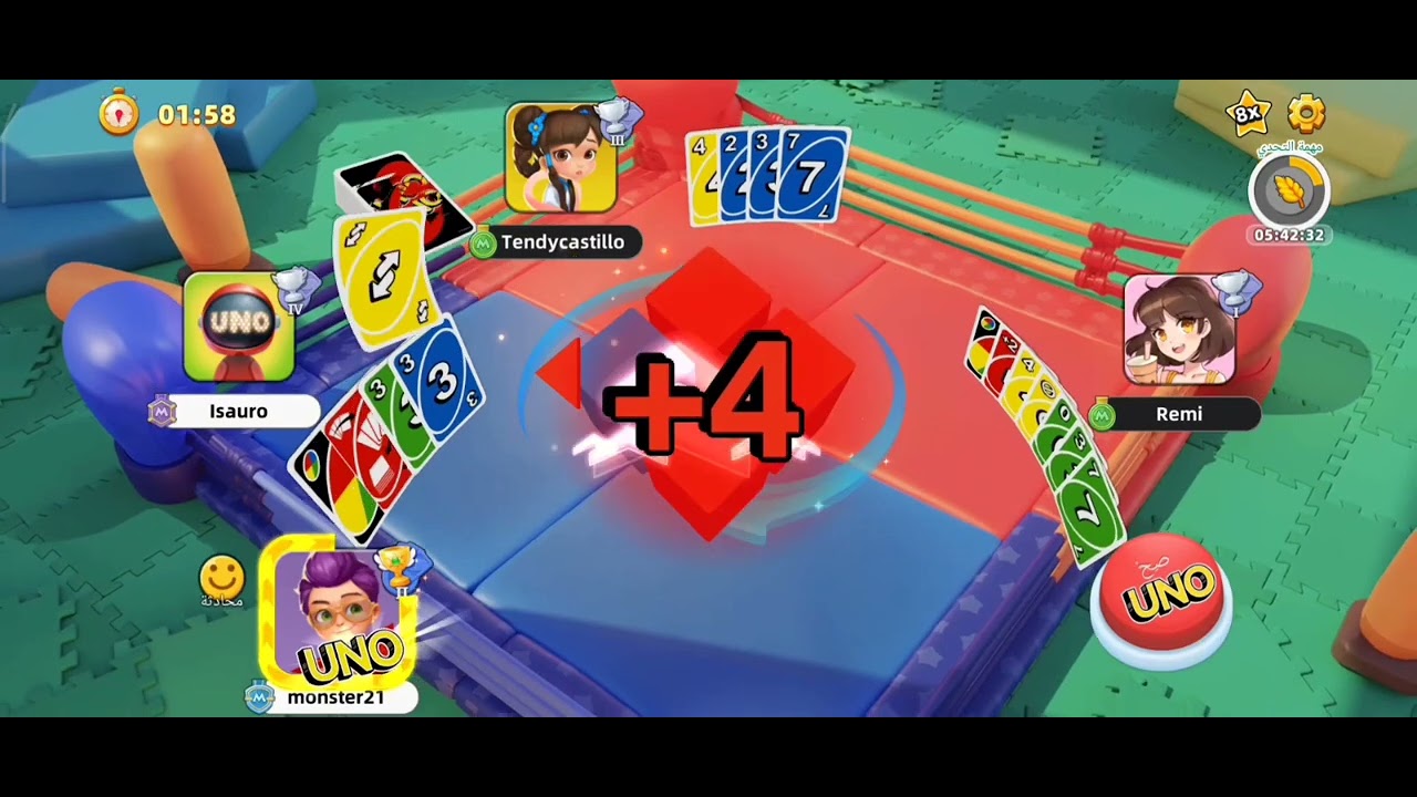 Playing uno لعب لعبة 