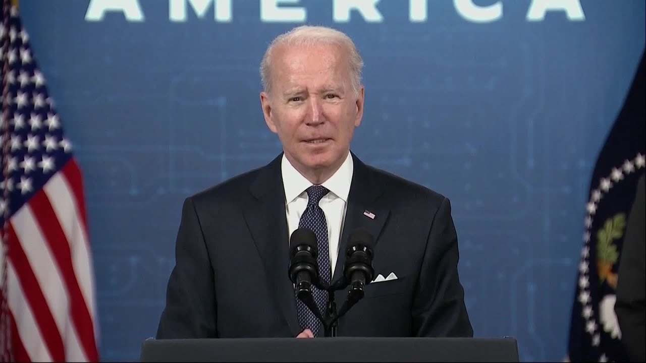 Biden Calls on Congress to Pass Chips Bill 'Right Away'
