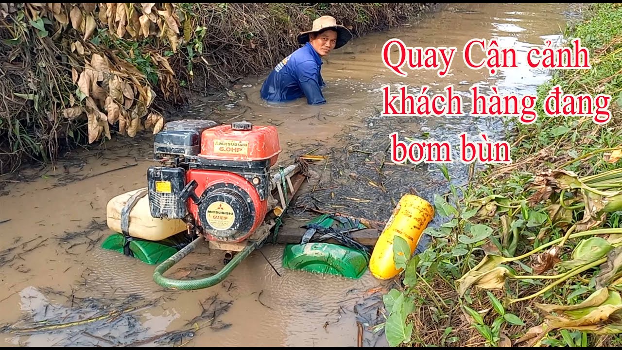 Quay cận cảnh khách hàng bơm bùn lên vườn Sầu Riêng | Ân Vlog