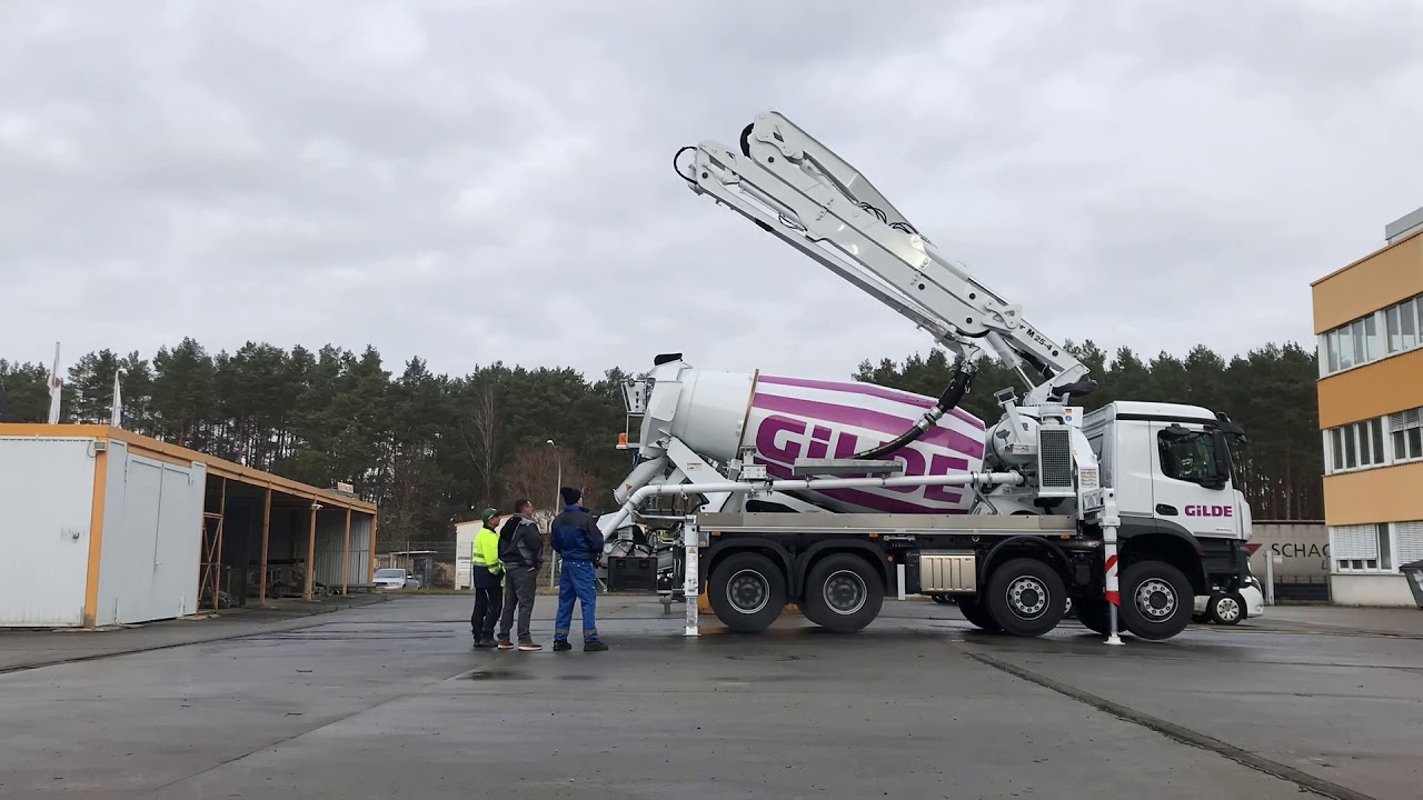Putzmeister: Handover Truck Mixer Concrete Pump PUMI 25-4.67 CS Company Gilde [DE]