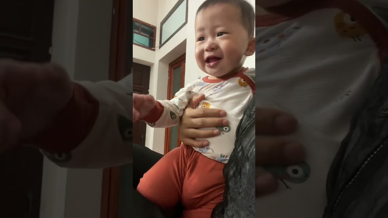 Cứ thấy bố là cười bố chêu là hét  thuii 6m15d