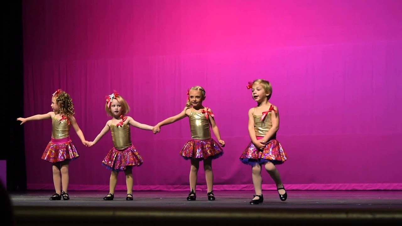 Vivi - potty dance recital