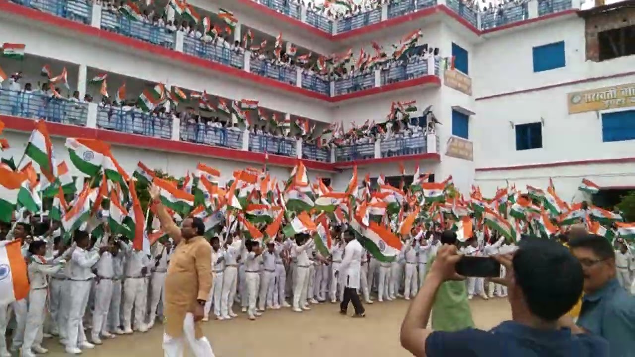 आचार्य अनिल सरोज सर जी का विद्यालय सरस्वती बाल मंदिर इंटर कालेज शहजादपुर खागा