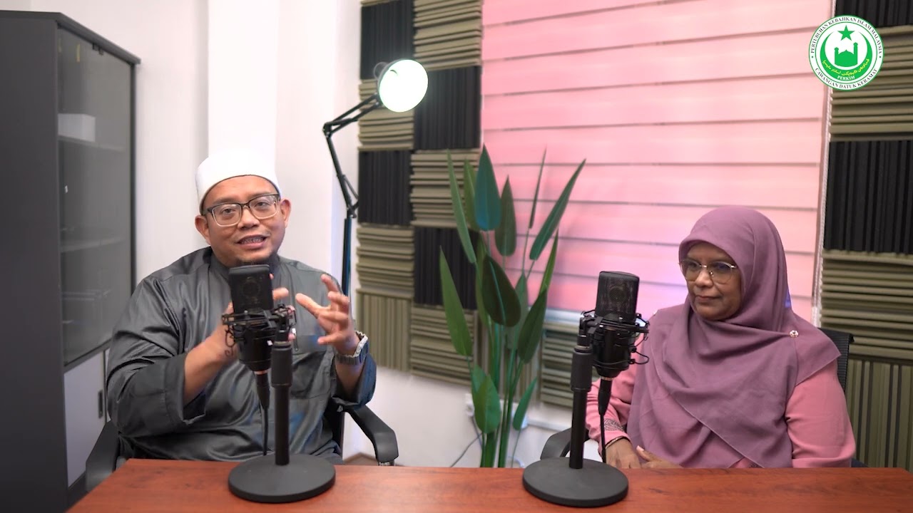 CAHAYA FITRAH EPS 10 : WANITA 