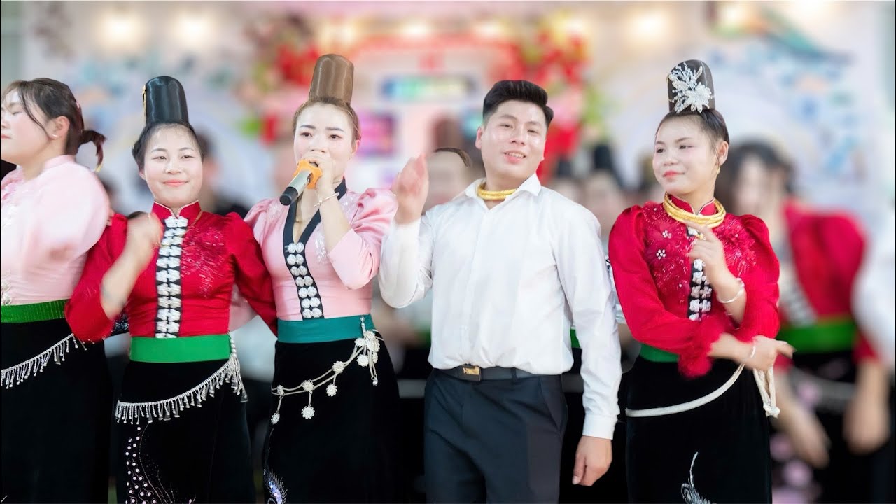 NHẠC NHẢY MỒNG 8 TẾT - CHỊ EM NHẢY NHIỆT TÌNH TẠI ĐÁM CƯỚI - DUY HƯỞNG & THANH THUỲ - BẢN LỌNG LẦU