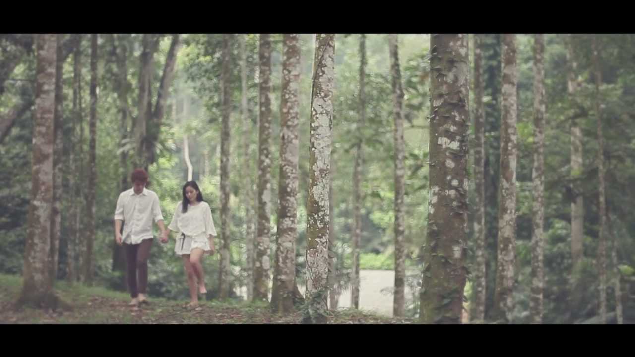 Flaky Loo+Daphne Low  (HD)  by mode76 + Seventyone Productions