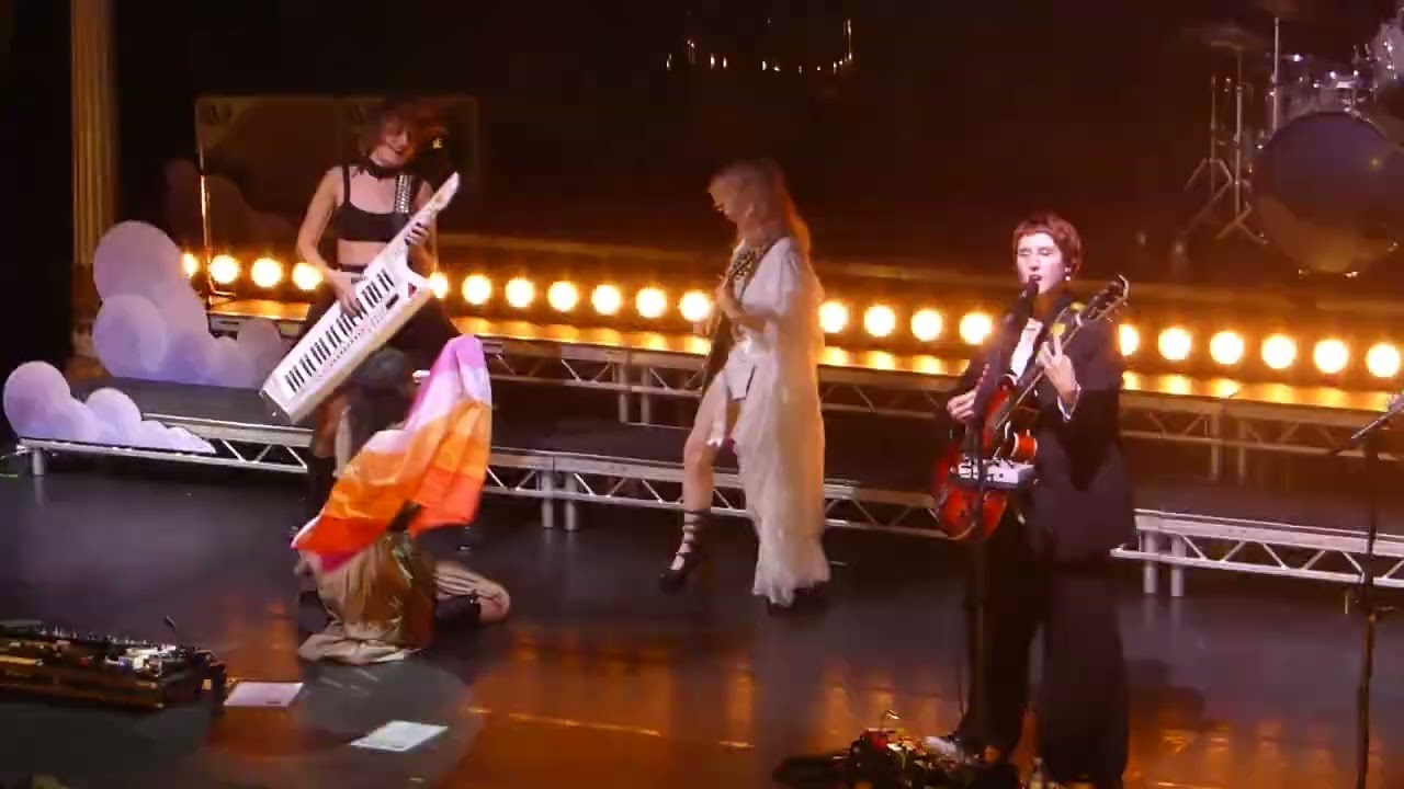 The Last Dinner Party - My Lady Of Mercy @ Olympia 28.10.24 Paris