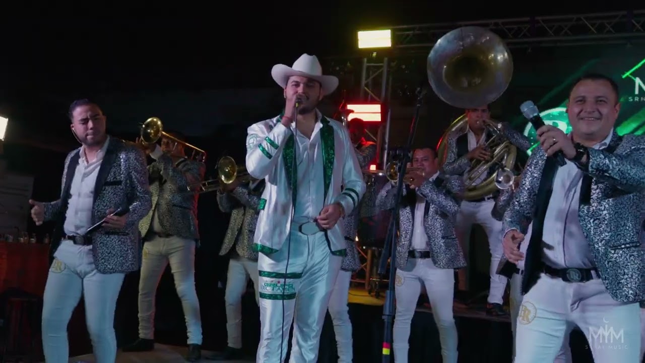 El Santo De La Espada / El Del Palenque - Grupo Dictamen Norteño / La Bandona Del Rancho