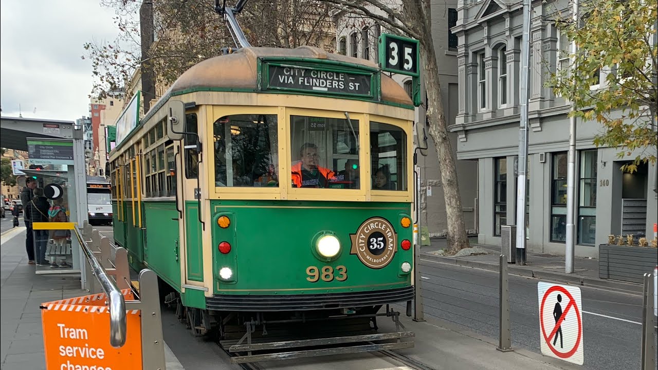 YarraTrams Southbank W8.983 On Route 35 City Circle Service