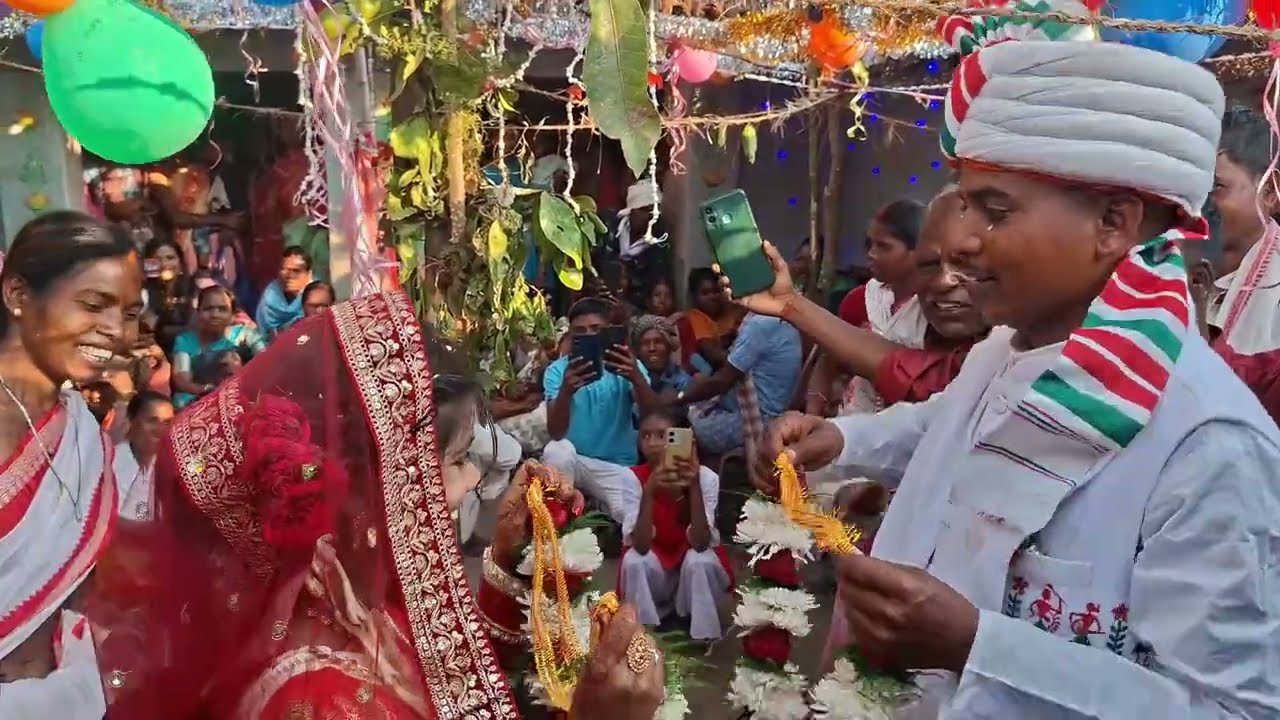 बारात आया है खूंटी टांड़ में
