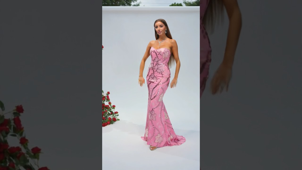 Glam-Sparkle: Pink Sequin Dress #ootd #mode #stijlvol #fashion #style #fashiontrends #ootdnederland