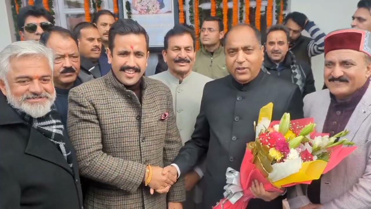 जयराम के जन्मदिन पर हॉलीलॉज कांग्रेस की सियासी चुलबुल,विक्रमादित्य के sukhu समेत कइयों को संकेत