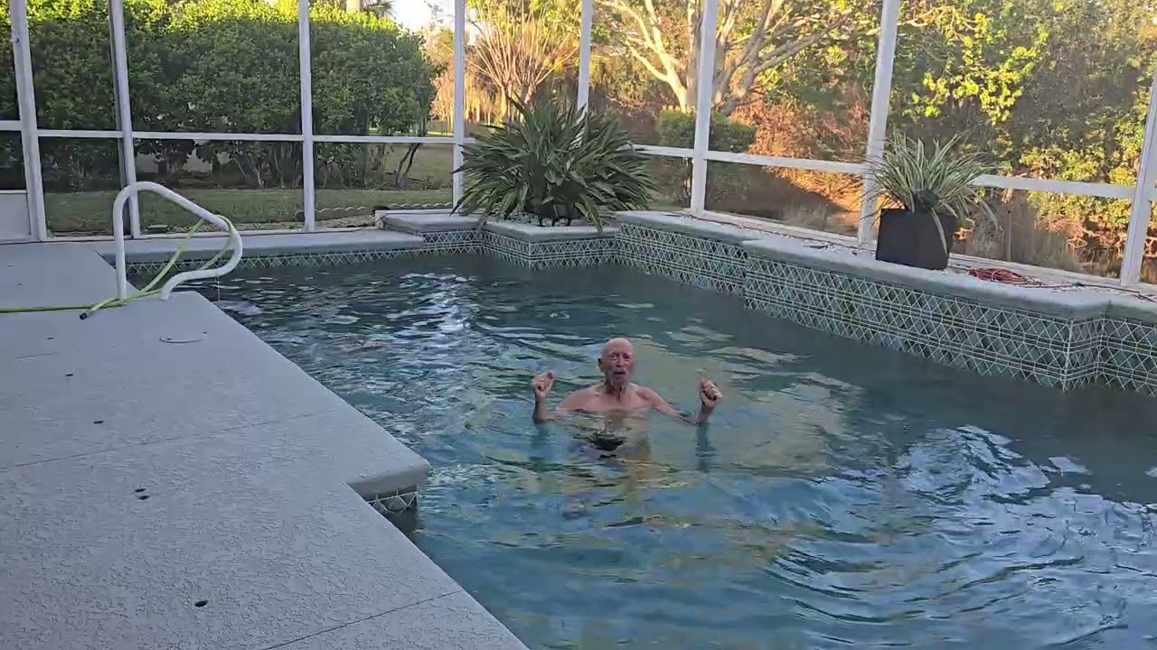 FLORIDA LIFE in MARCH 2026 !  1st time in pool this year as the water has warmed up.  What a treat !